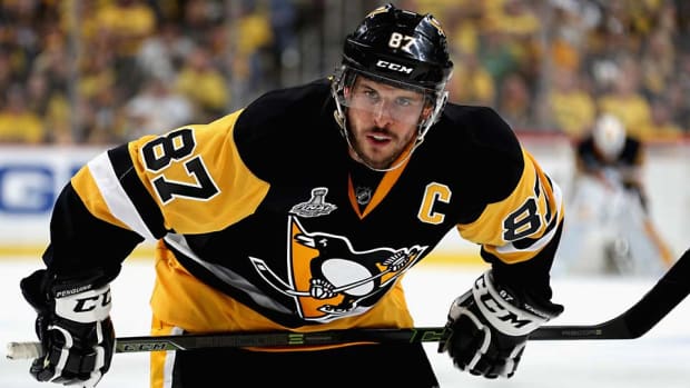 Sidney-Crosby-Dave-Sandford.jpg